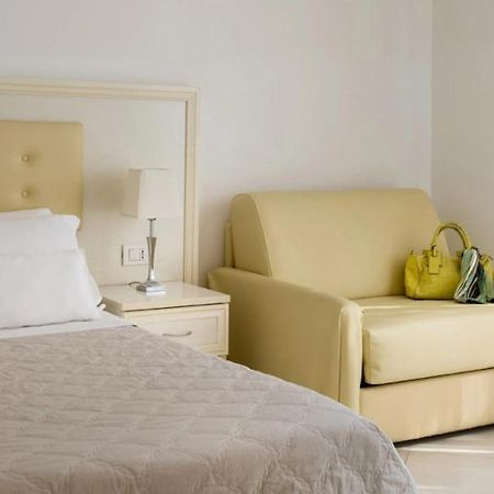 Residence Suite Smeraldo Riccione Exterior foto