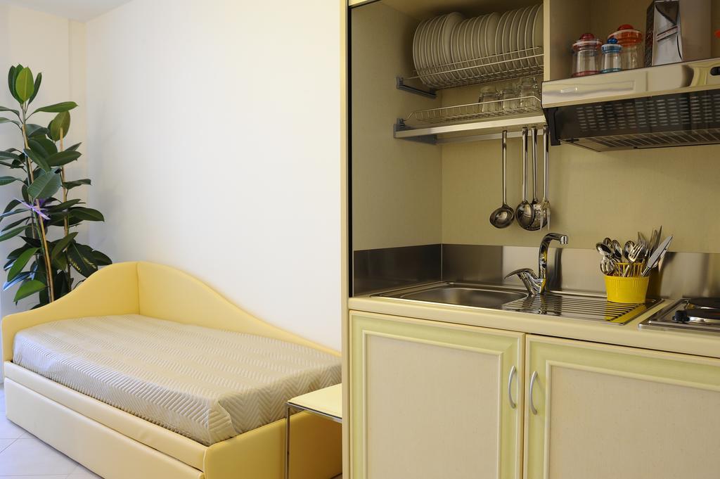 Residence Suite Smeraldo Riccione Exterior foto