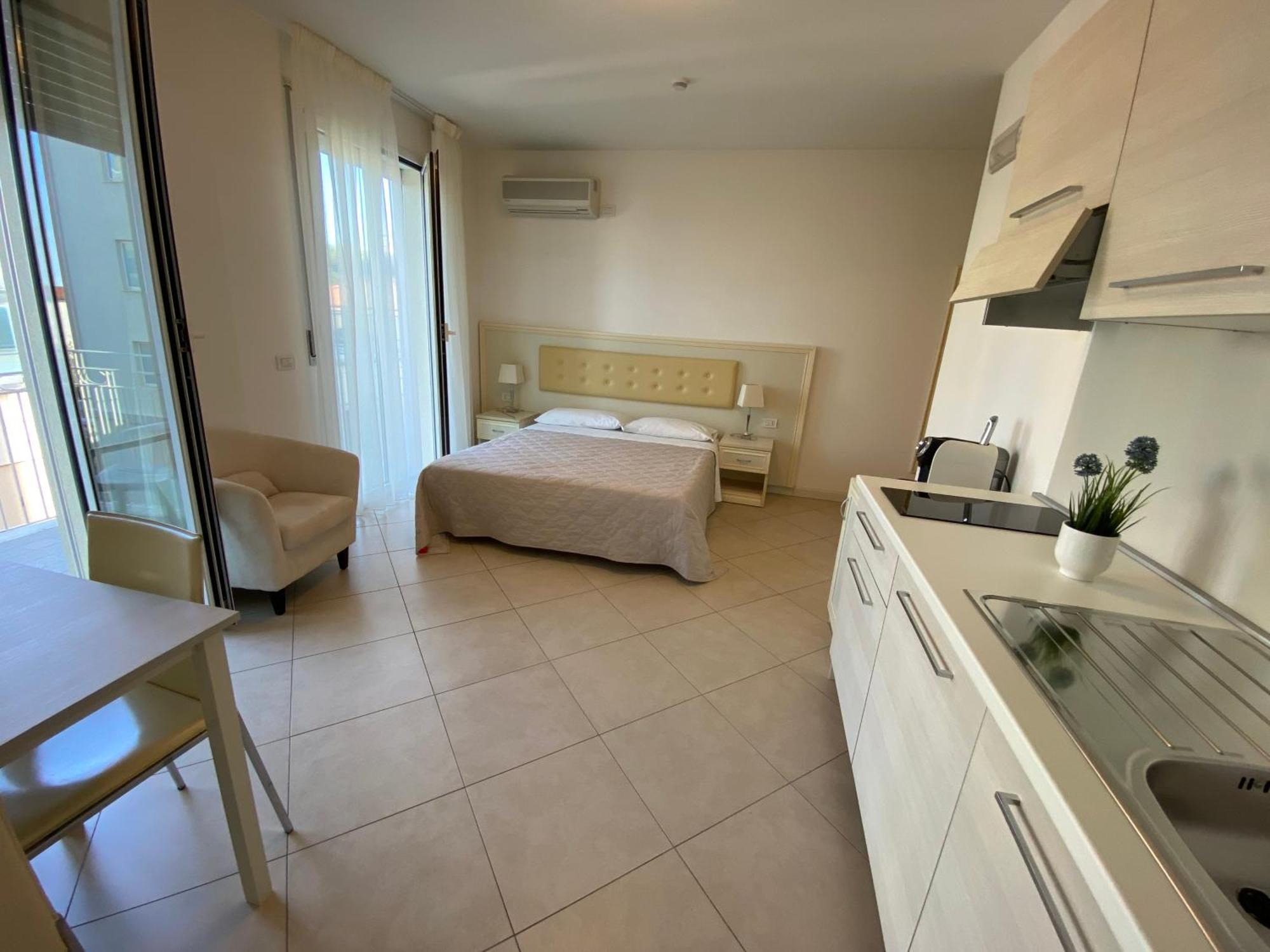 Residence Suite Smeraldo Riccione Exterior foto